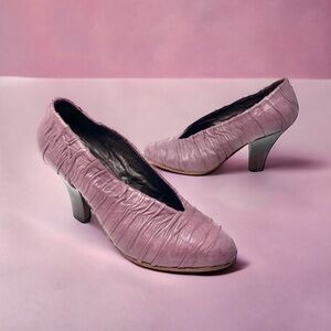Charles David Purple Lavender Ruched Leather Hi Vamp Glove Heel 37.5